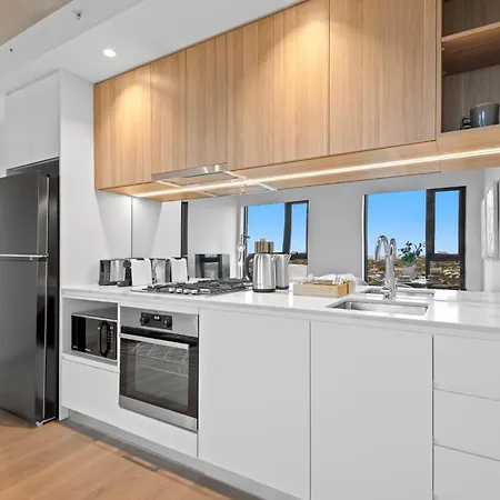 Chic 2-Bed Inner-City Abode With Bbq, Gym & Pool Melbourne Exterior photo