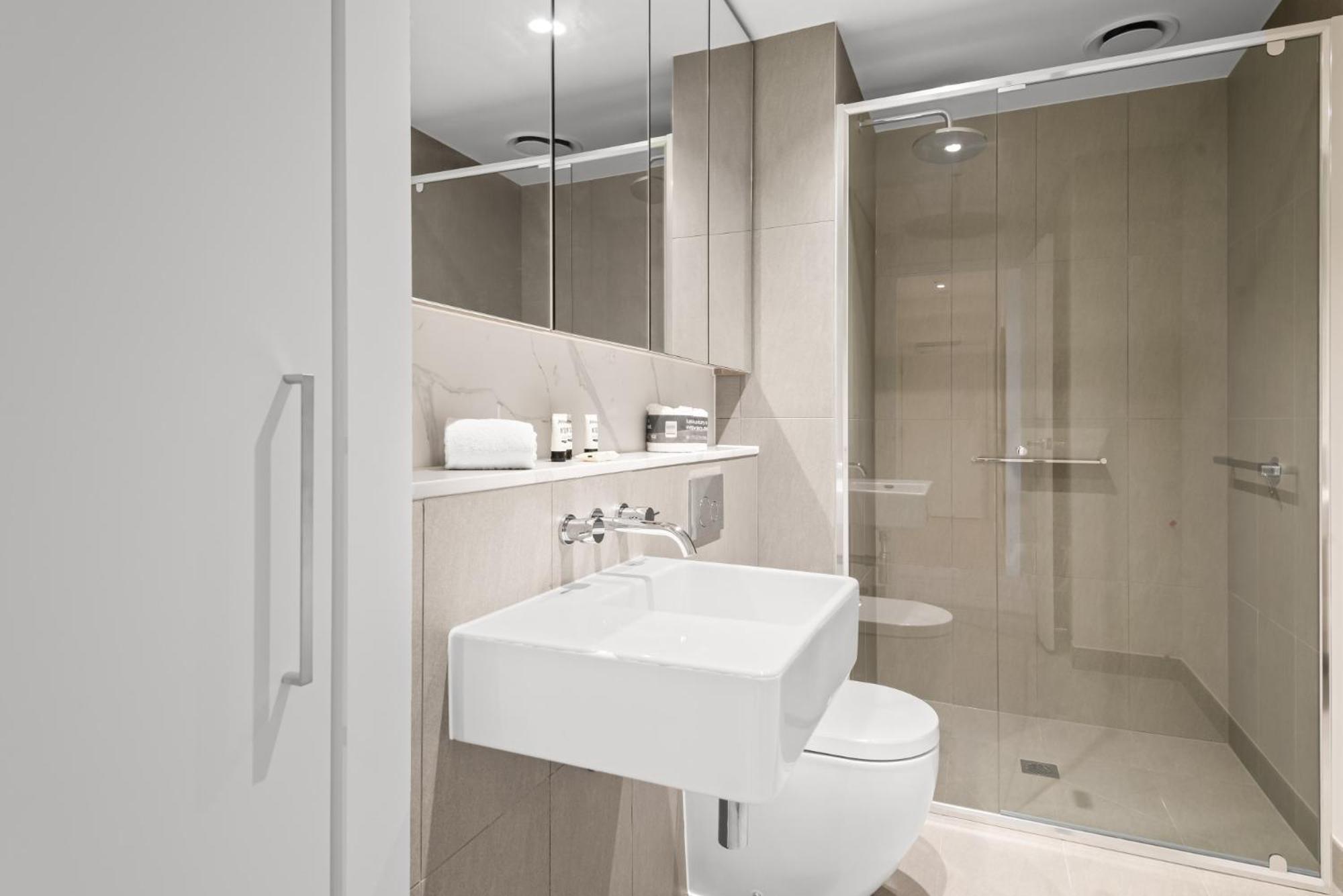 Chic 2-bed Inner-city Abode With Bbq, Gym & Pool * Melbourne
