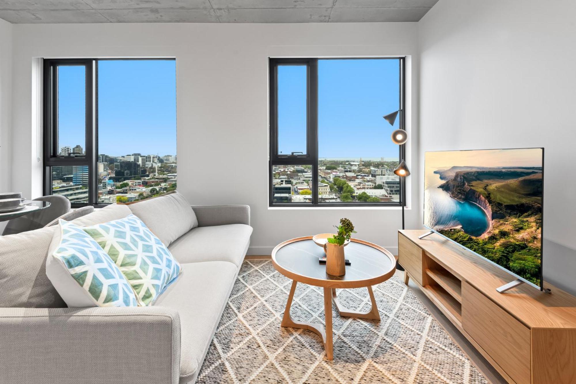 Chic 2-bed Inner-city Abode With Bbq, Gym & Pool Apartment